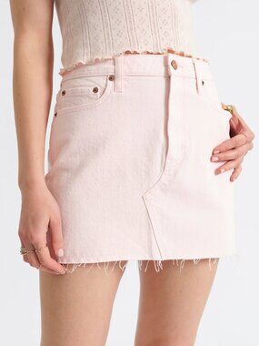 Daze Denim Malibu Mini Mid Waist Mini Skirt in Think Pink Womens Size 27